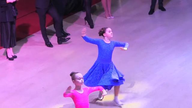Турнир спортивно- бальные танцы. 4 танца, соло, Н-класс смотреть онлайн
