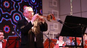 10 Тайная любовь - соло на трубе Виталий Запорожец и Концертный оркестр г Абакана дирижер А Штар