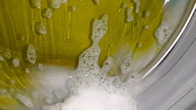 Стирка куртки / Hotpoint-Ariston / Хлопок 60,1000, доп.полоскание,быстрая стирка / Много пены ! смотреть онлайн