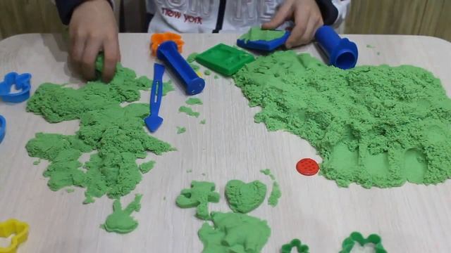 Кинетический песок. Играем с цветным кинетическим песком | Kinetic Sand WABA FUN