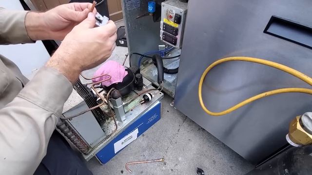 R-290 REFRIGERATOR NOT WORKING