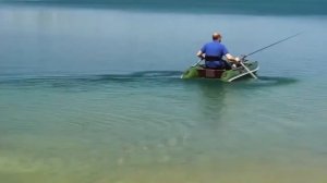 Одноместная лодка для рыбалки