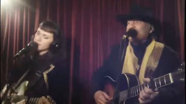 "Don't Let Me Die Of A Broken Heart! 3 Chords & The Truth! - Live #Acoustic #CountryMusic Song D смотреть онлайн