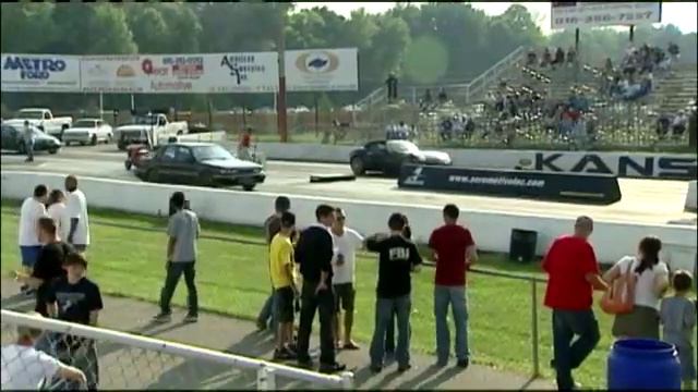 Does Drag Racing Curtail Illegal Street Racing? смотреть онлайн