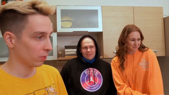 ДЕТЕКТОР ЛЖИ на РАЗДЕВАНИЕ! За Каждую ЛОЖЬ Снимаешь 1 СЛОЙ ОДЕЖДЫ! смотреть онлайн