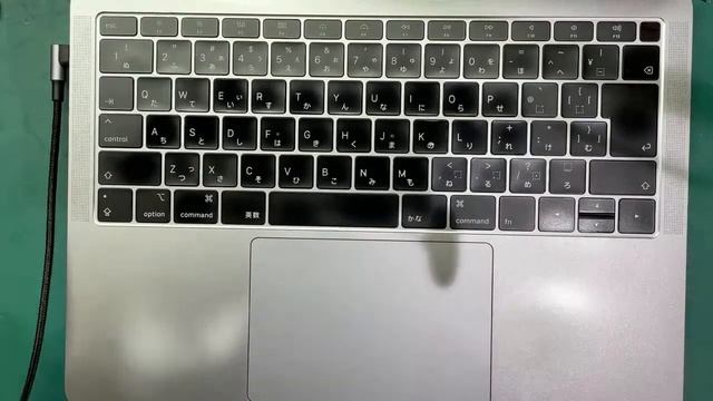 MacBook Air 2018 A1932 バッテリー交換修理とオーバーホールクリーニング смотреть онлайн