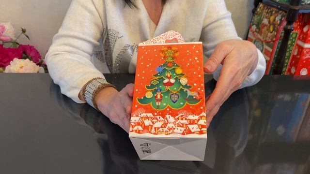 Елка - сладкий детский Новогодний подарок в картонной упаковке смотреть онлайн