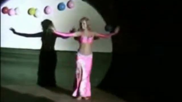 Архив: первые видео танцев Эстер. First Ester dances videos смотреть онлайн