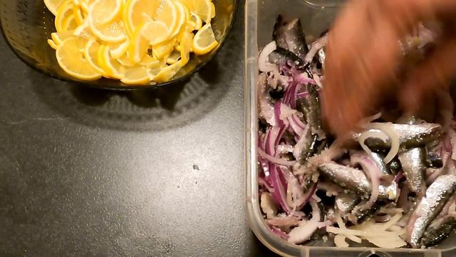 Presidential sprat in Estonian /ПРЕЗИДЕНТСКАЯ КИЛЬКА необыкновенно вкусная рыба смотреть онлайн