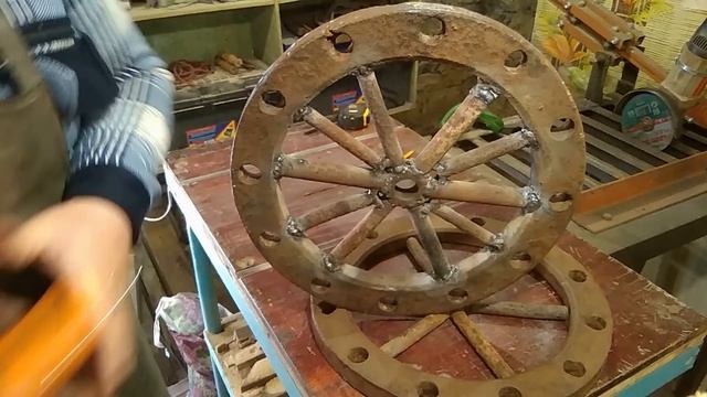 Железные блины для штанги своими руками смотреть онлайн