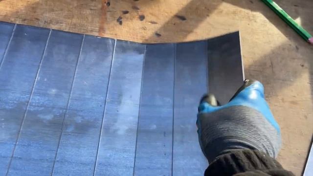 Installing Code 4 Lead Apron Flashing And Saddle Details To A Torch On Felt Flat Roof смотреть онлайн