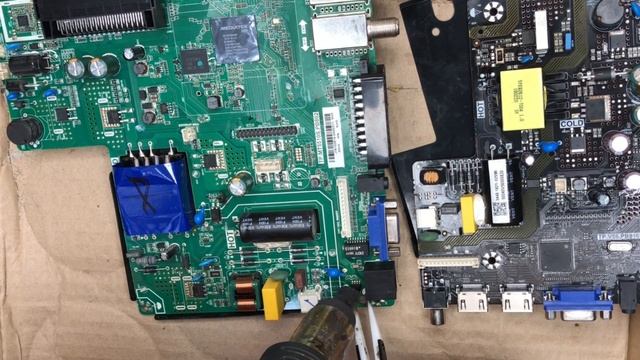 Мелкая, но важная деталь в телевизоре Orion, сам выключается не всегда включается. смотреть онлайн