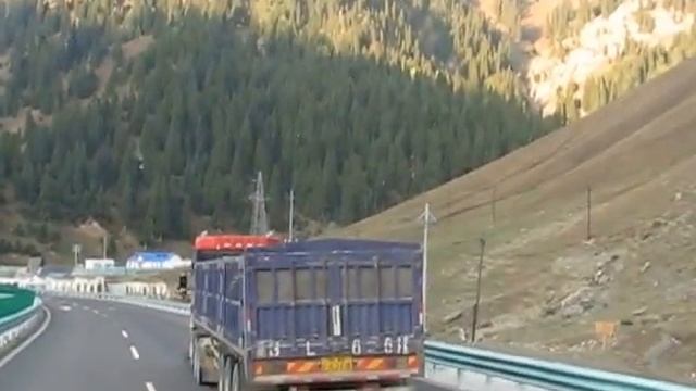 Дорога между Гор Урумчи - Алматы смотреть онлайн