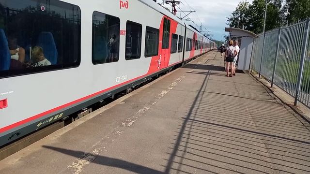 Двойной Электропоезд Ласточка эс2г-024+эс2г-025 Сообщением Тосно Санкт-Петербург Поповка смотреть онлайн