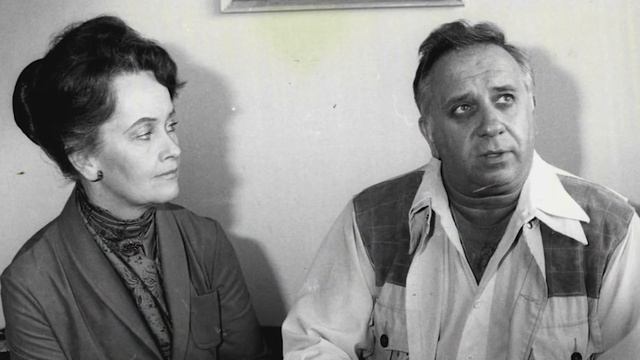 The Mysterious SMURL FAMILY HAUNTING смотреть онлайн