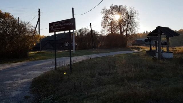 По тропе Паустовского на мотоцикле | Две заброшенные церкви | 4 озера | Красивые места смотреть онлайн