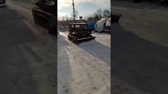 Вездеход Tinger убирает снег смотреть онлайн