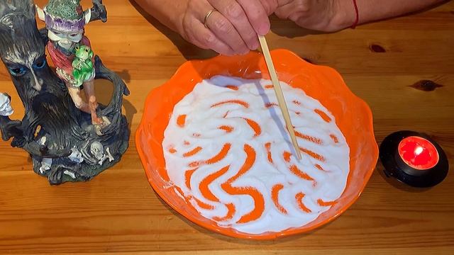 МОЙ СУЖЕНЫЙ КТО ОН? ?❤️?? ПРЕДСКАЗАНИЕ НА СОЛИ ОНЛАЙН смотреть онлайн