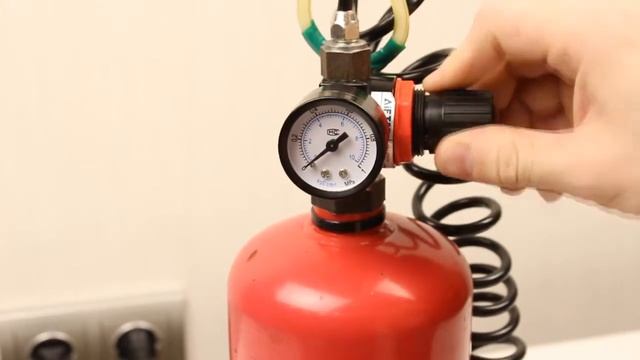 Сжатый воздух из огнетушителя! смотреть онлайн