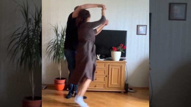 Bachata Flatmob - Бачата флэтмоб. Школа танцев De La Costa. смотреть онлайн