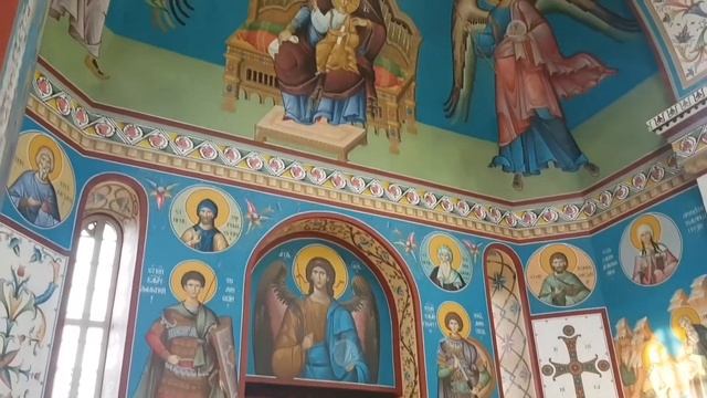 Свято-Никольский храм является первым храмом, построенным Русской Православной Церковью в Крыму. смотреть онлайн