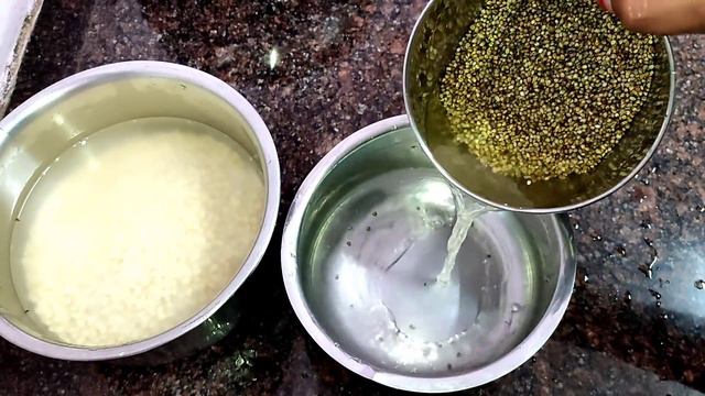 சோள தோசை கம்பு தோசை இப்படி பக்குவமா மாவு அரைச்சு ருசியா செஞ்சு கொடுங்க #soladosai #kampudosai #dosa смотреть онлайн