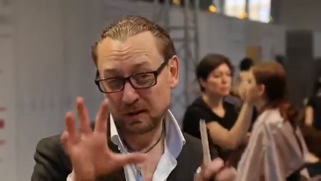 Слава Зайцев Pret a porter De luxe о макияже для коллекции рассказывает Эрик Индиков смотреть онлайн