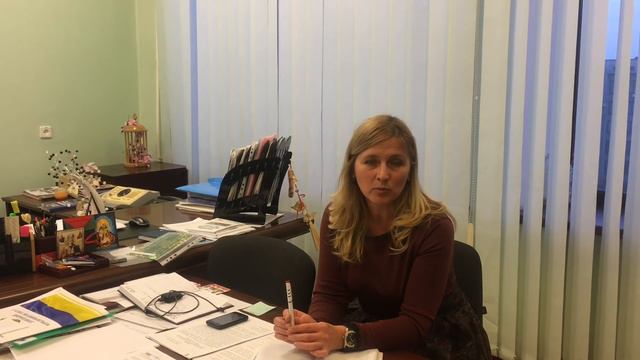 На каком языке предпочитают общаться сотрудники Криворожского горсовета? смотреть онлайн