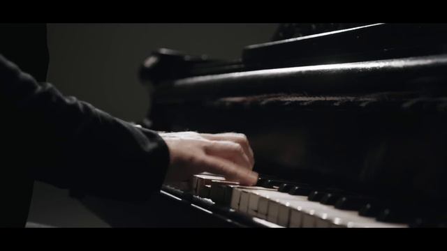 Aleksandra Radovic - Samotnjak (Official Video 2016) смотреть онлайн