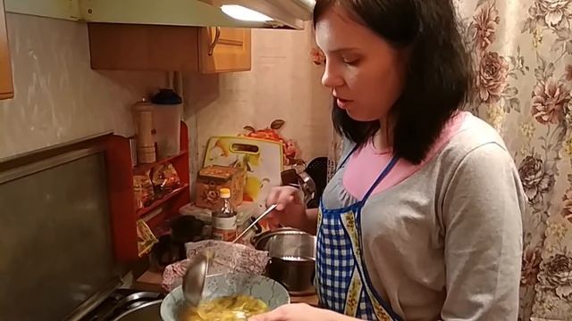 Отключили Свет/ Ваня Закупает Продукты По Списку/ Обедаем Всей Семьей/ смотреть онлайн