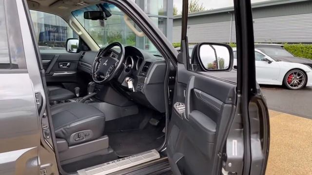 Redline: Mitsubishi Shogun 3.2 DI-DC SG3 Auto 4WD 5dr LWB - WG67 TWV смотреть онлайн