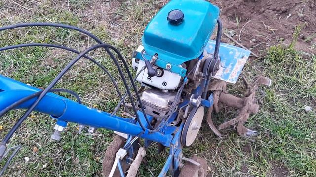 Форсированный мотокультиватор "Крот МБ1" с увеличенной степенью сжатия. Эксперимент с 2Т мотором. смотреть онлайн