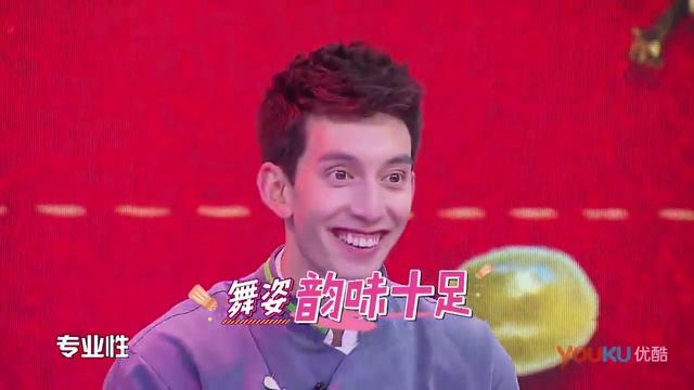 穿越吧厨房 161110精选 毛晓彤舞技惊艳 大华Mike隋争相邀舞 смотреть онлайн