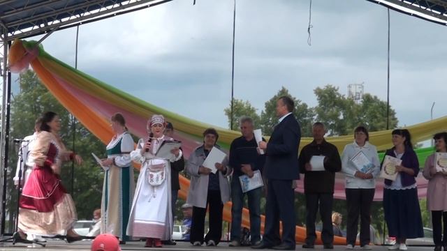 ДЕНЬ СВЯТОЙ ТРОИЦЫ смотреть онлайн