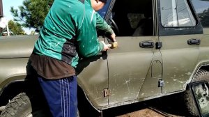 ПОДЧИН КРЕПЛЕНИЯ ДВЕРНОЙ ПЕТЛИ УАЗА!Серия2
