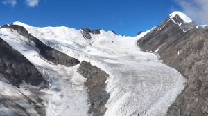 Горный Алтай. Актру. Голубое озеро.