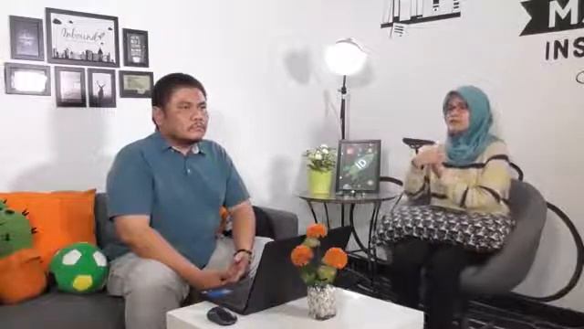 Muhammad Iqbal Sandira - Head of SEO InboundID смотреть онлайн