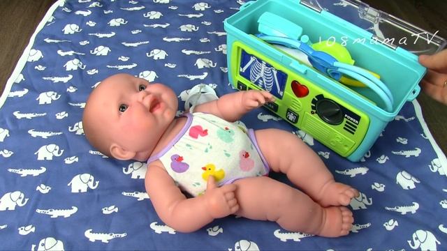 СПРЫГНУЛА С ДИВАНА, НАКЛАДЫВАЮ ГИПС! Мультики Как Мама Играла в Куклы Пупсики 108мама тв смотреть онлайн