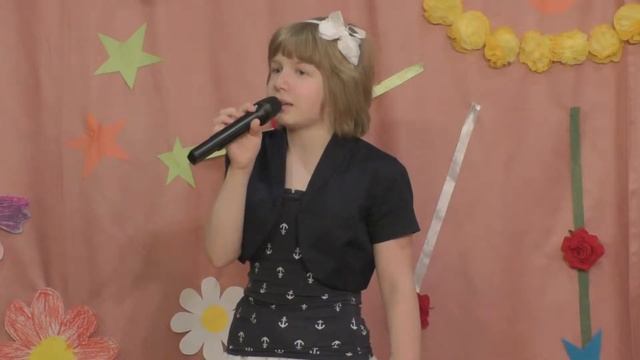 "Праздник детства" в РЦ "Аленький цветочек"посвященный Дню защиты детей .4 июня 2019 года,5 смотреть онлайн