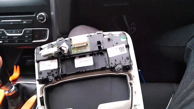 LUZ INTERIOR FORD MONDEO MK5 | DESMONTAR LUZ INTERIOR | FORD FUSION смотреть онлайн