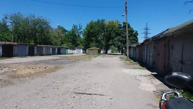 Дедушка рассказывает,как купил гараж:):) смотреть онлайн