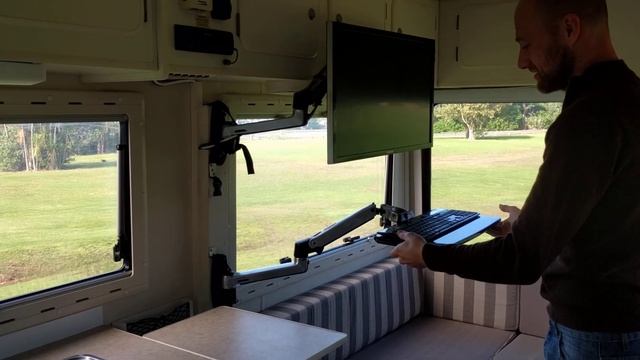 Off Grid Life! 2002 Canter смотреть онлайн