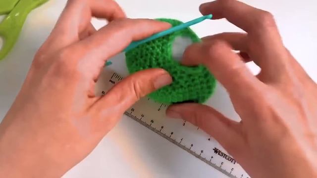 AMIGURUMI TUTORIAL: DIY Frog From Darn Good Yarn