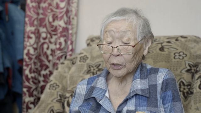 Песня и три сказки на негидальском языке в исполнении знаменитой мастерицы Дарьи Надеиной