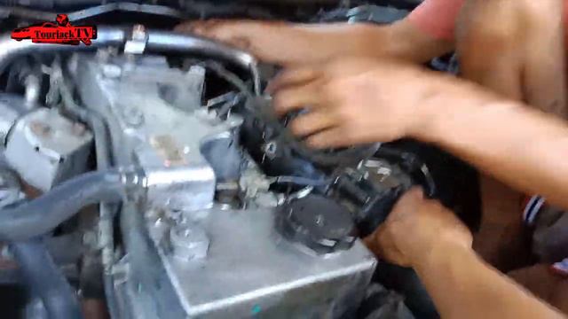 Mitsubishi Montero Sport | Exhaust Gas Recirculation (EGR) and Throttle Body Installation смотреть онлайн