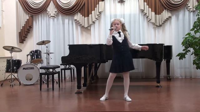 "АХ, ШКОЛА", исполняет Вепрёва Мария смотреть онлайн