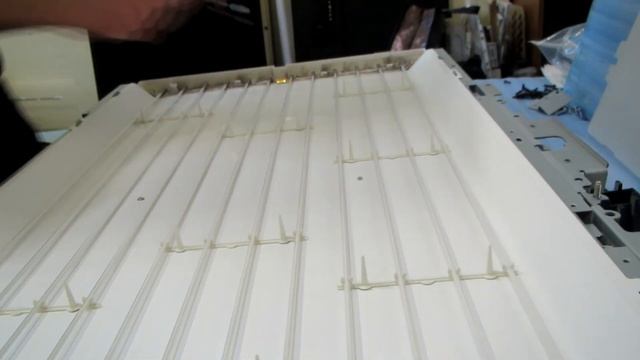 Panasonic TX-L32C10 VIERA - Выключается, мигает красный индикатор. смотреть онлайн