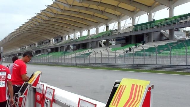 Sepang Intarnation Curcuit  Pit- Lane  (part-1)