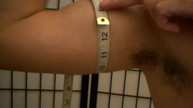 Measuring small biceps смотреть онлайн