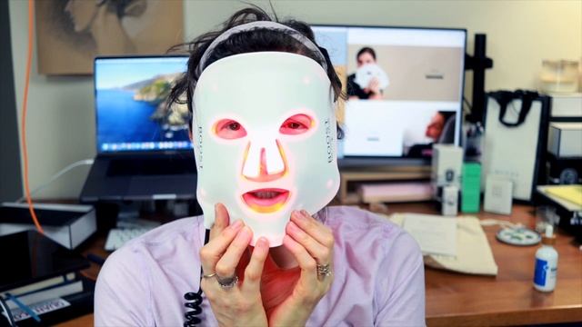 Boost LED Mask - 30 Days LED Red Light and Near Infrared Treatment смотреть онлайн